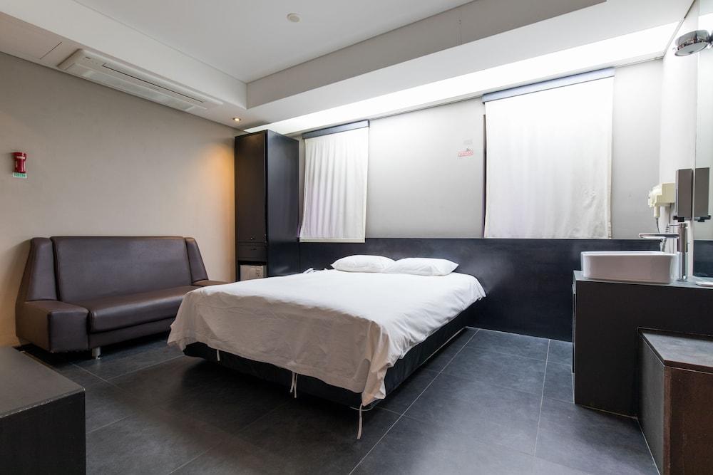 Hotel Irene Myeongdong Seoul Ngoại thất bức ảnh