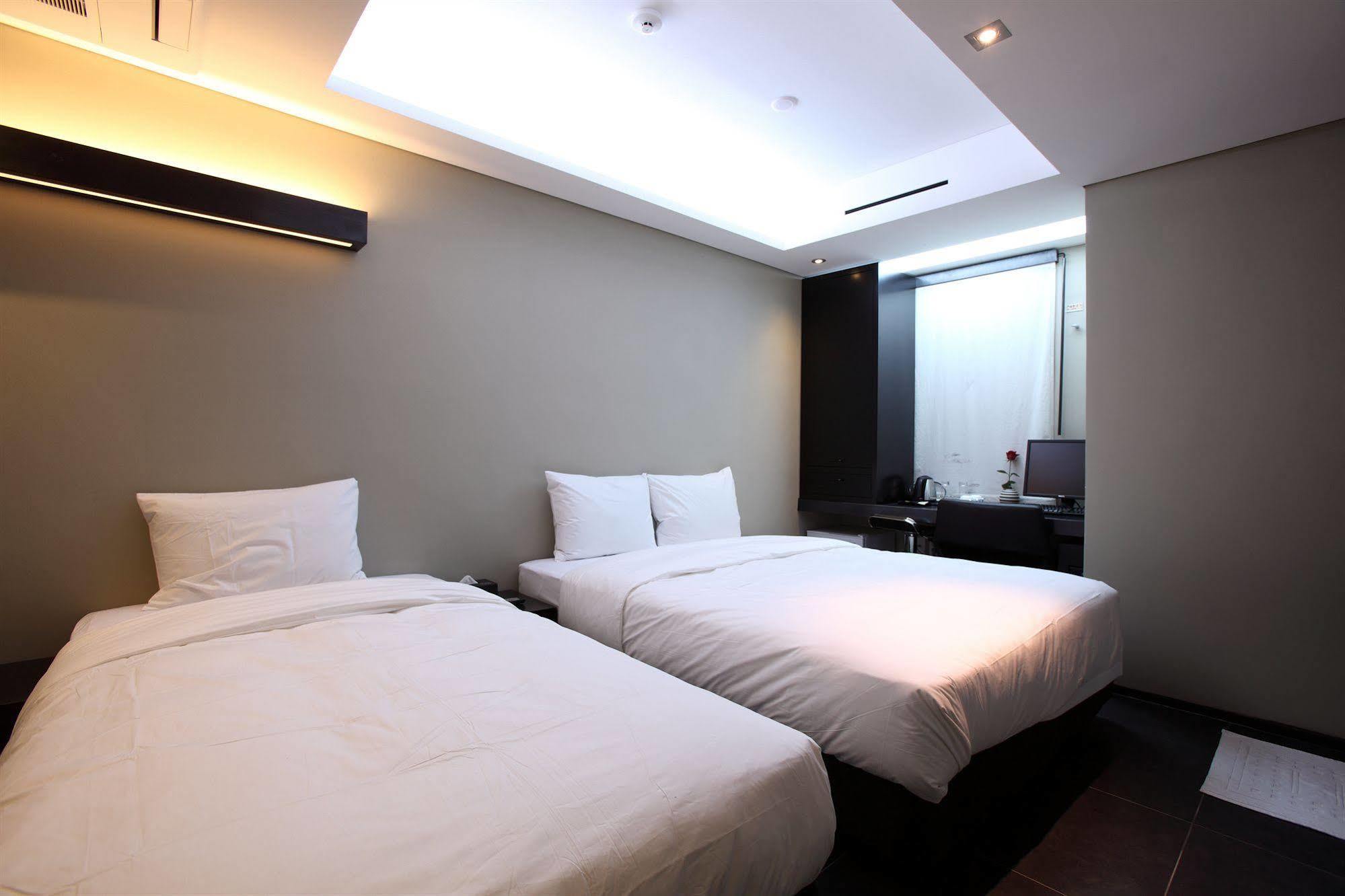 Hotel Irene Myeongdong Seoul Ngoại thất bức ảnh